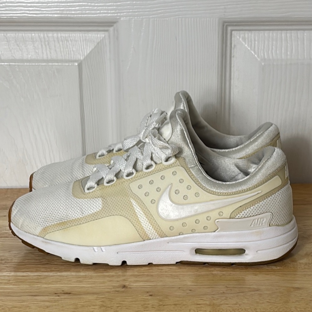 Nike Air Max Zero White and beige Sneakers women’s size 7 857661-105